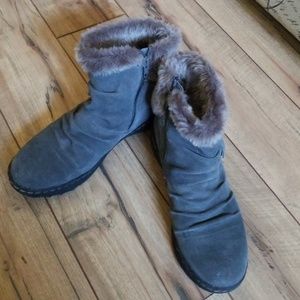 Bear traps fir lined booties